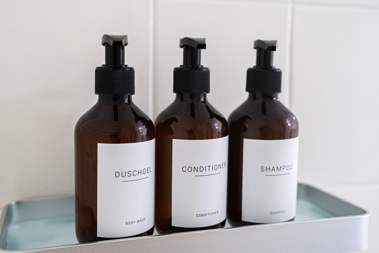 Ferienwohnung Nordseeküste Cuxhaven, modernes Bad mit Dusche, Bild 14