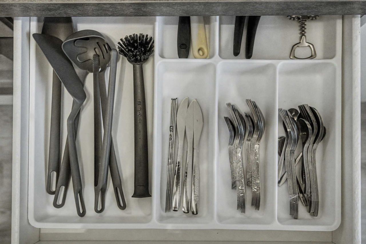 Ferienwohnung Essen, voll ausgestattete Küche mit Herd, Kühlschrank und Essplatz, Bild 14