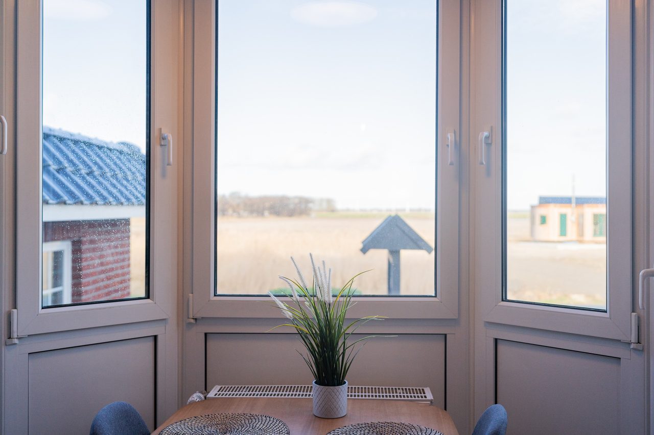 Ferienwohnung Nordseeküste Cuxhaven, Essplatz am Fenster
